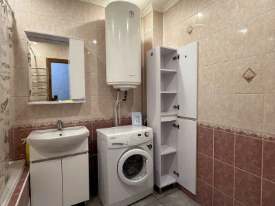 Apartment. Dragomannova st.