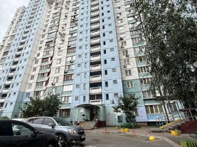 Apartment. Dragomannova st.