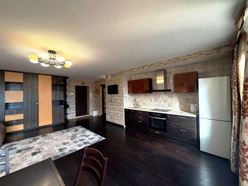 Apartment. Kyiv, Дніпровська набережна street.