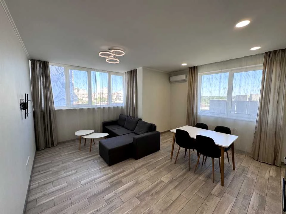 Apartment. Revutsky St, Kyiv