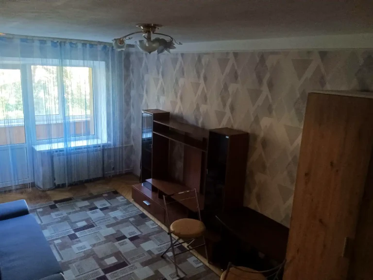Оренда квартири 2-кімн. 44 м² 2/5 пов.