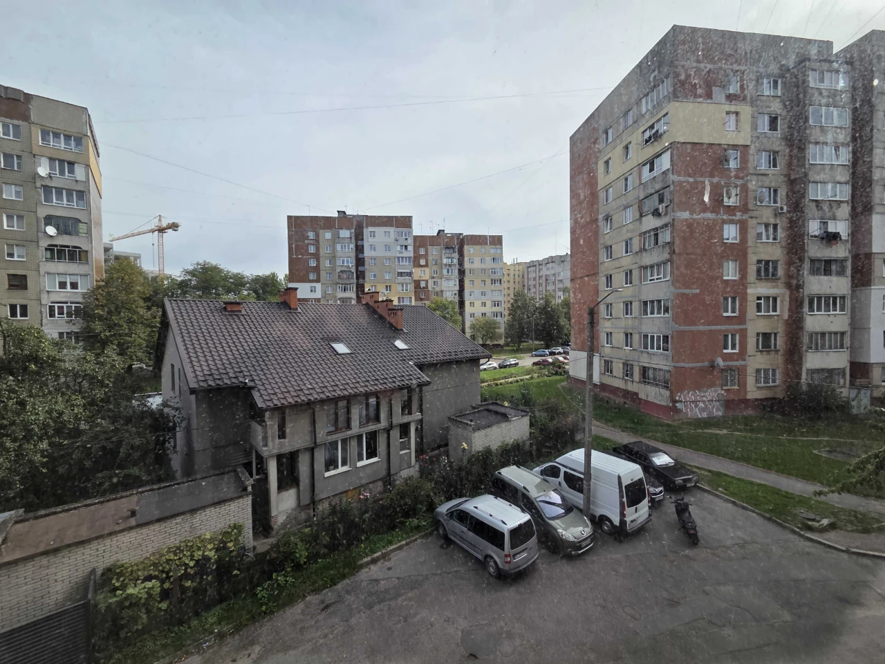 Продаж двокімнатної квартири з ремонтом на Сихові