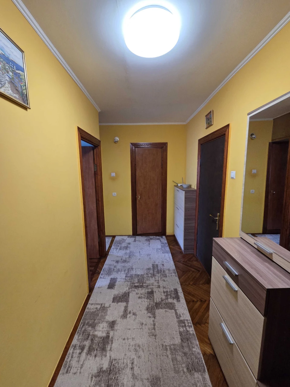 Продаж двокімнатної квартири з ремонтом на Сихові