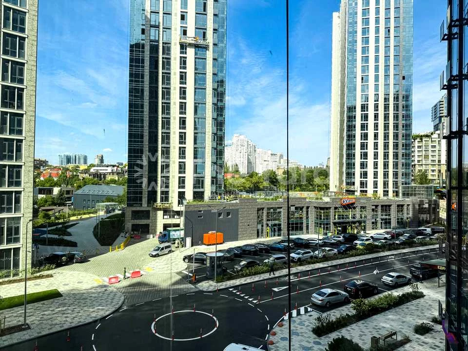 Apartment. Andriy Verkholyad str.