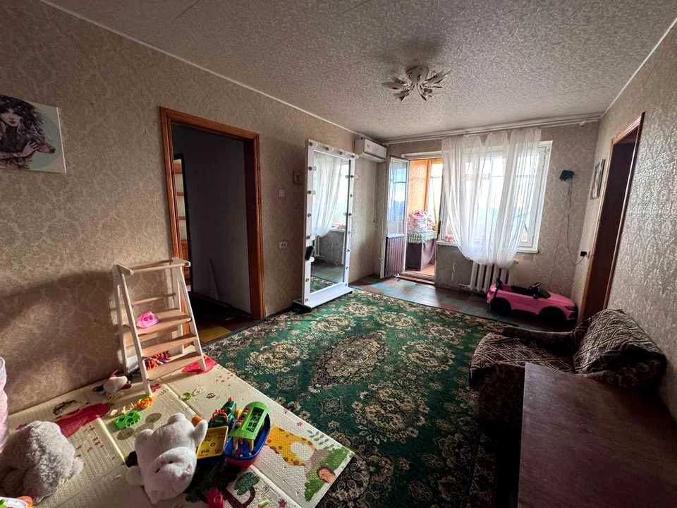 Apartment. Dnipro, Petro Kalnyshvysky Avenue