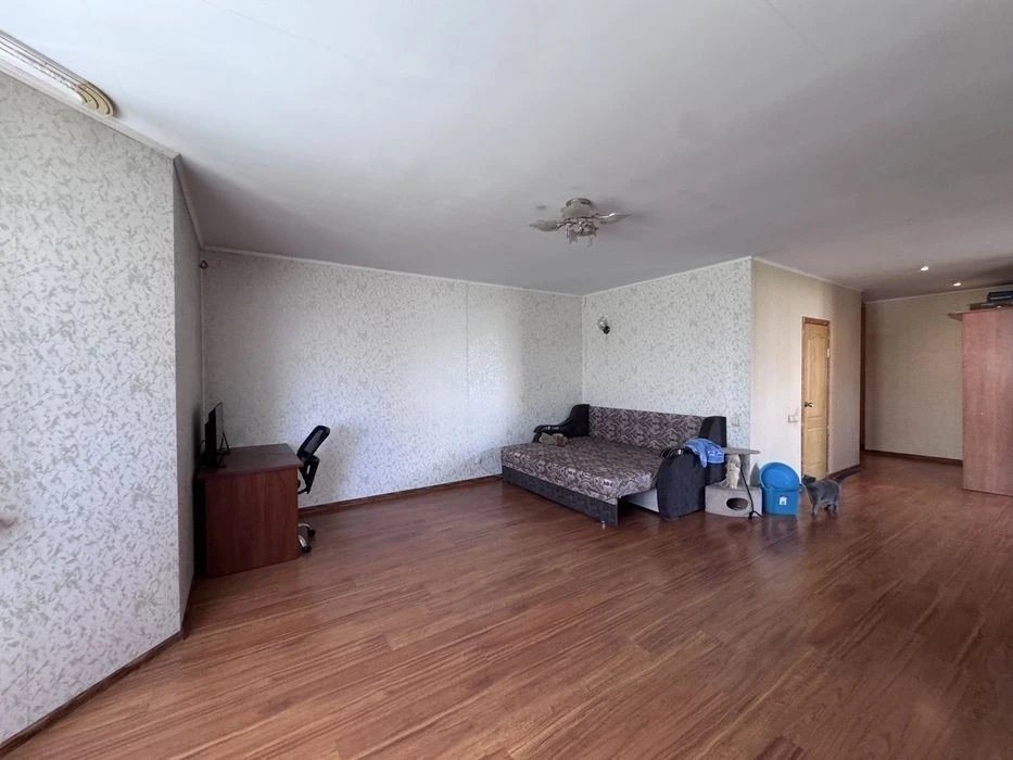 1-room apartment for sale 10 minutes from the center, Saperno Slobidska Street