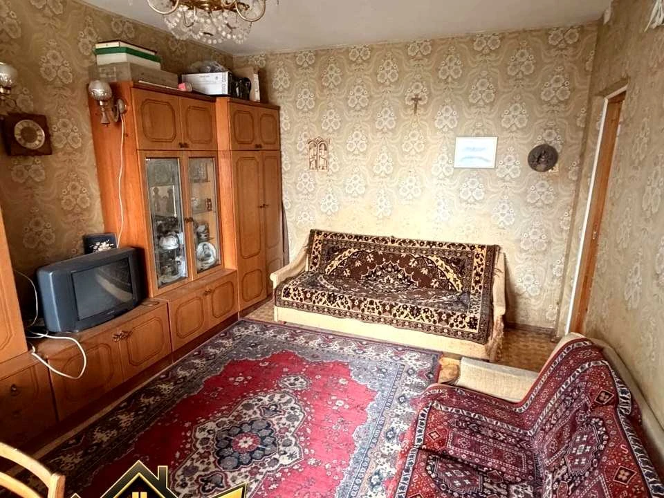Квартира. Квітневий пров.