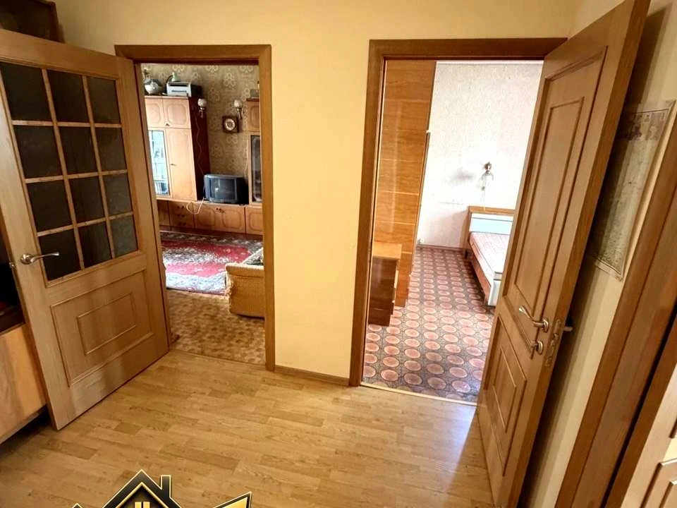 Квартира. Квітневий пров.