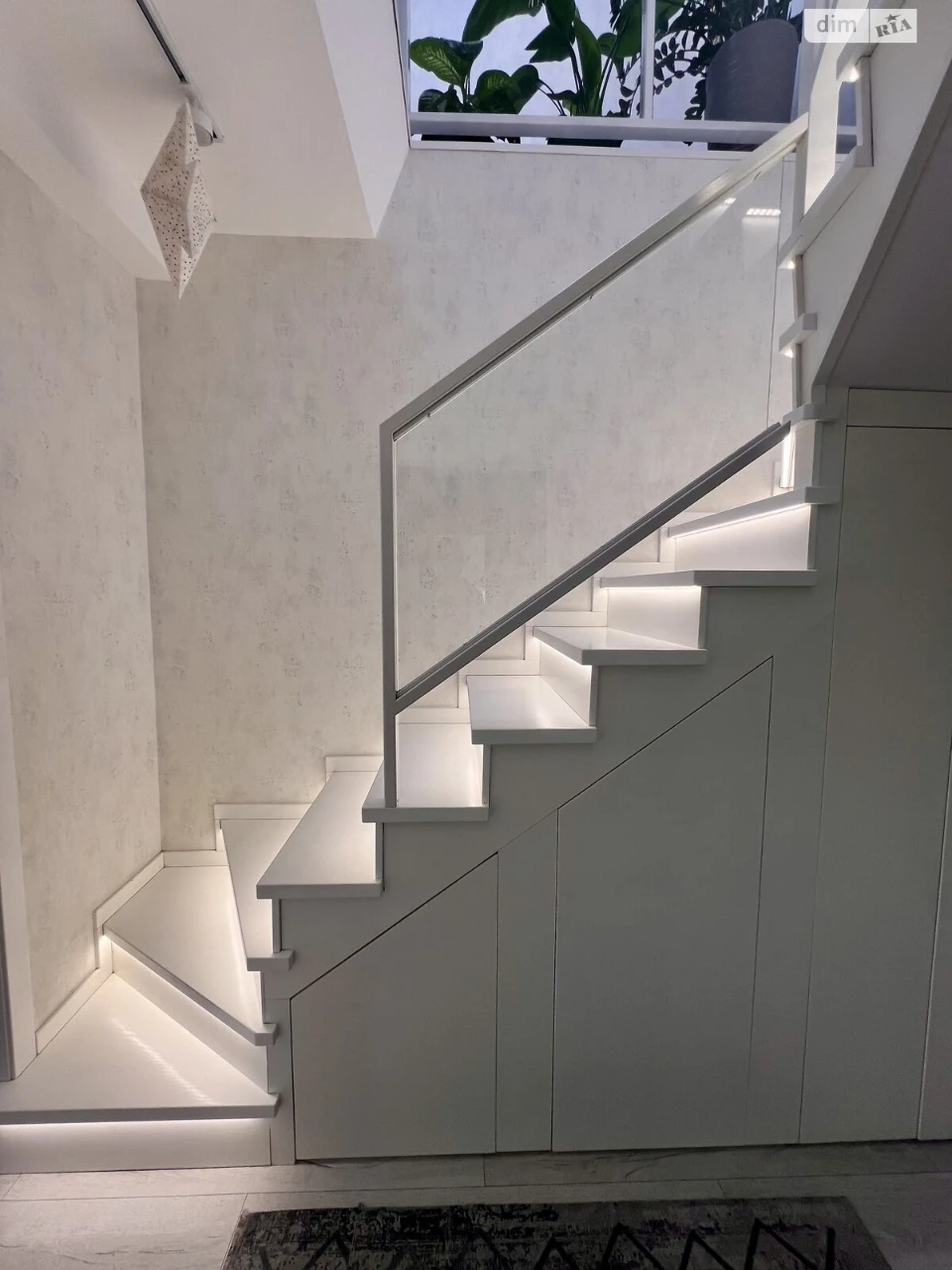 Sale Apartment in Holosiiv