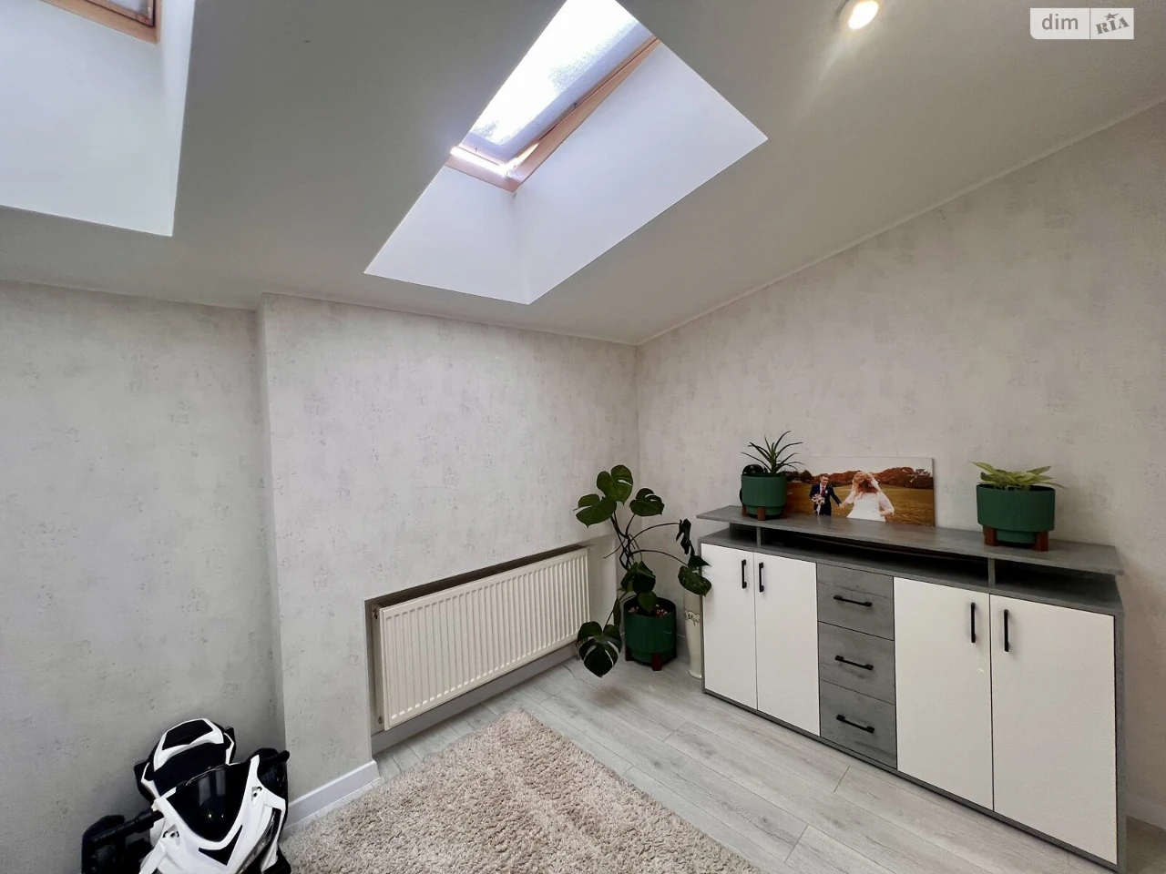 Sale Apartment in Holosiiv