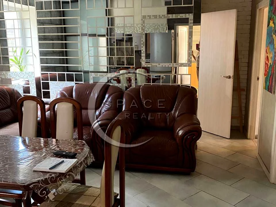 House. Laureatska St, Kyiv