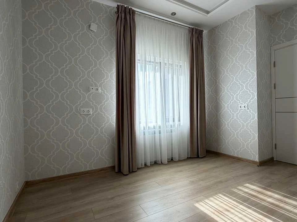 House. Vasilivska Street, Kyiv