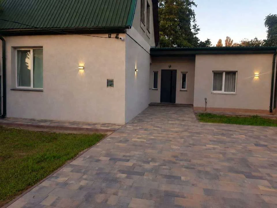 House. Vasilivska Street, Kyiv