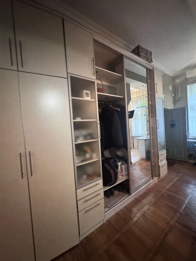 Продам трехкомнатную квартиру на Семинарской