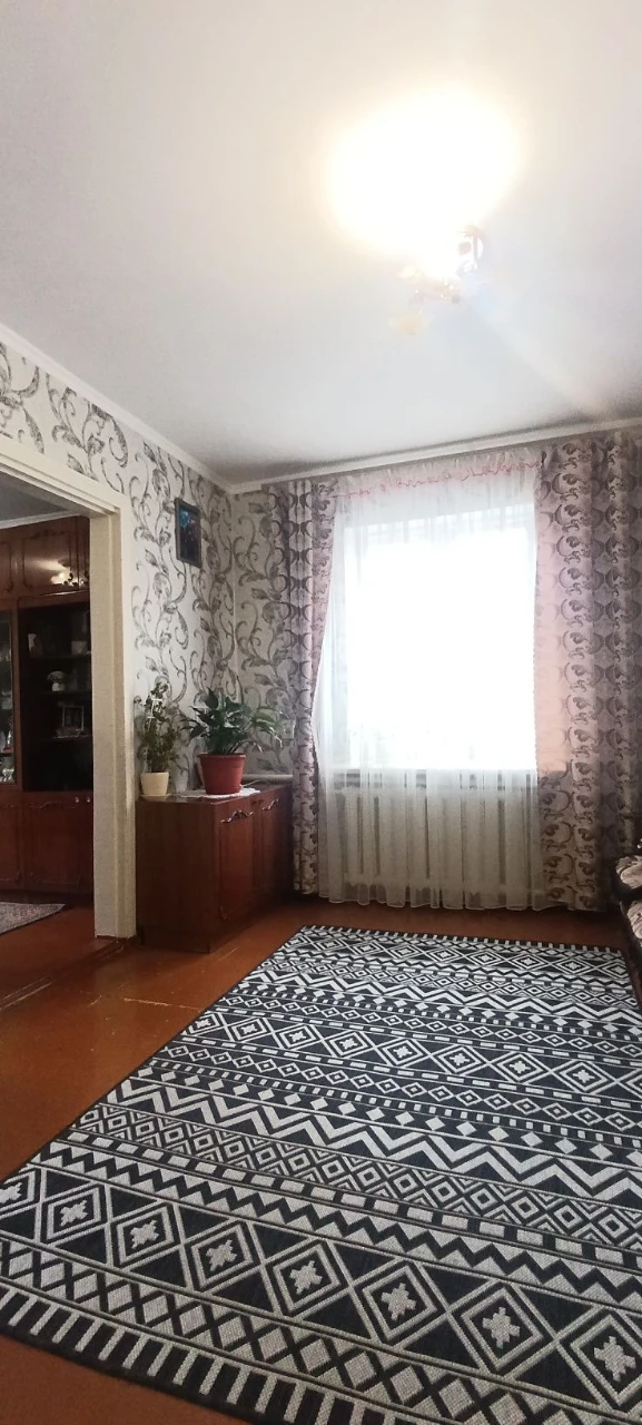 Продам будинок зі зручностями на Крошні.