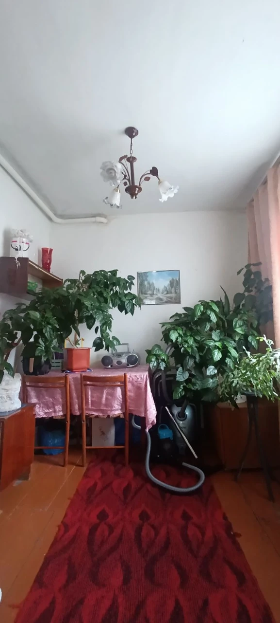 Продам будинок зі зручностями на Крошні.