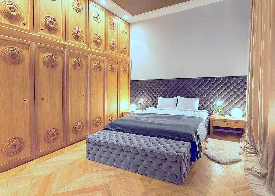 center! House with an elevator, Grecheskaya