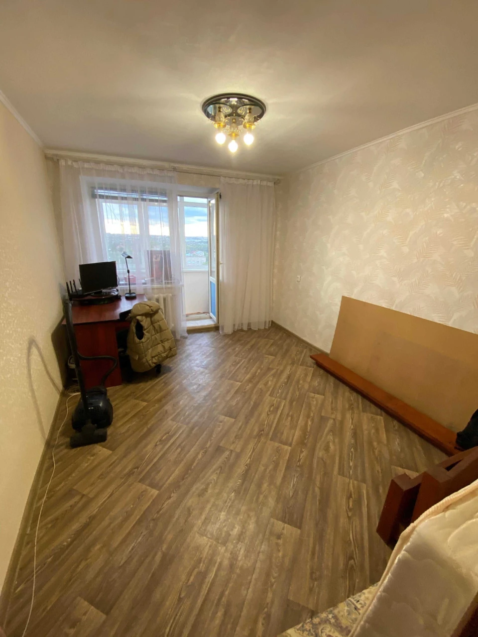 Sale of a 2-bedroom apartment with renovation in Rakovo
