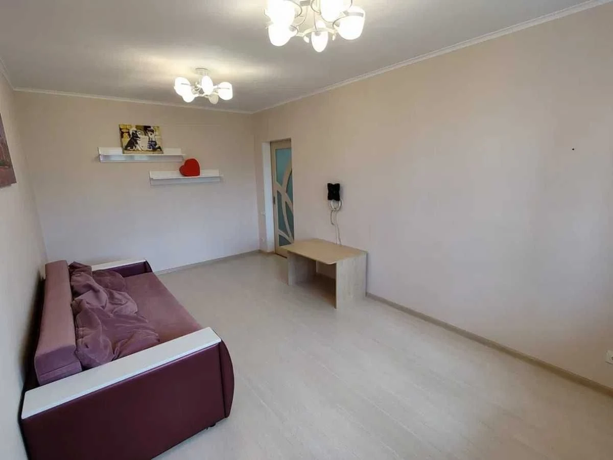 Sale of a 2-room apartment on Victory Avenue near the metro
