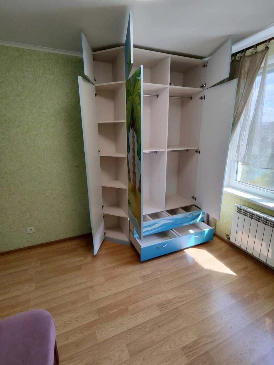 Sale of a 2-room apartment on Victory Avenue near the metro