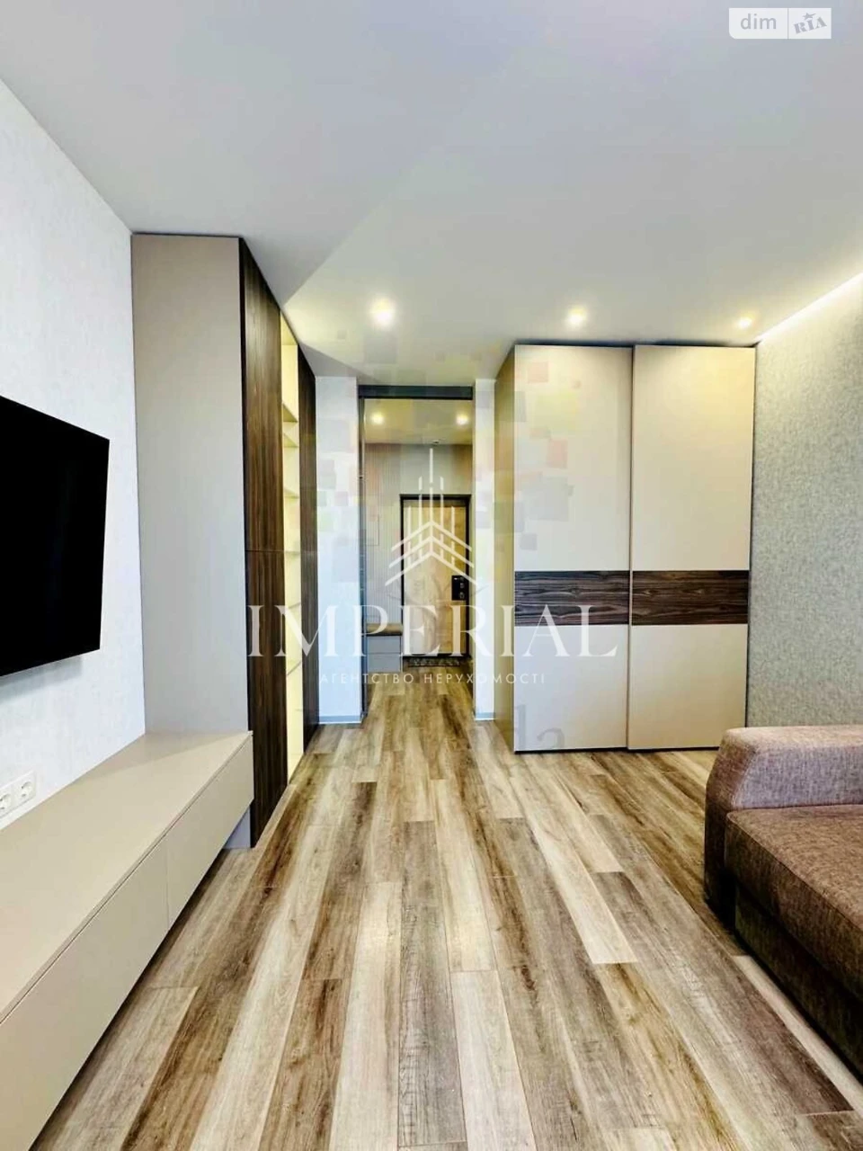 Long-Term Rental Apartment Dniprovsky