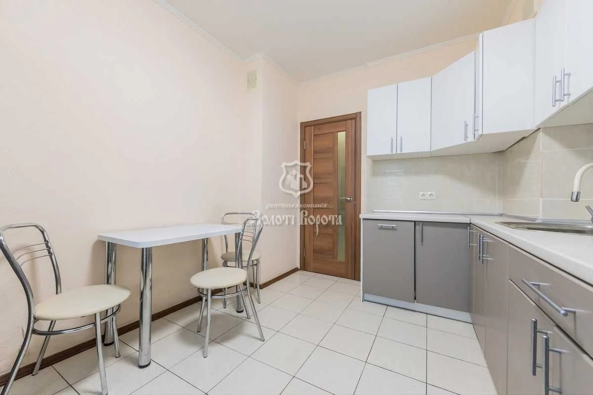 Квартира, 3к. Хороший стан. Миколи Бажана, 28в, Осокорки, Дар