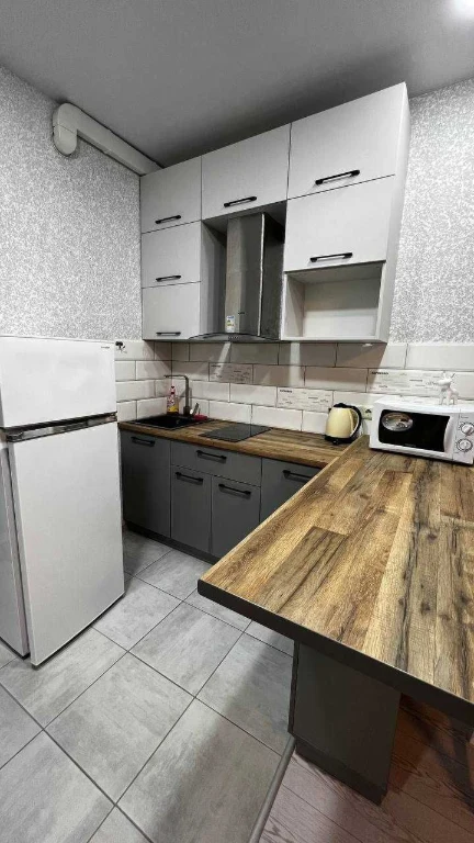 44 PERLINA | Side Sea View | 13th Floor