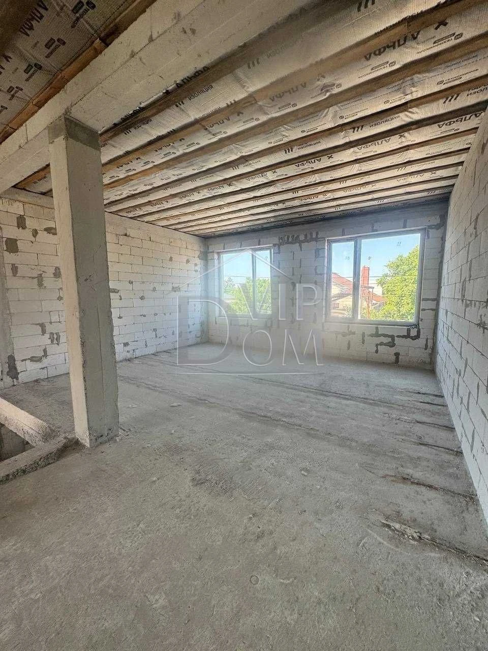 Таунхаус 145 м² в современном комплексе, 4 комнаты, участок