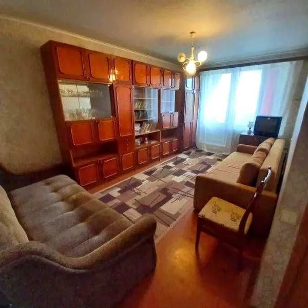One-bedroom apartment on Yuliye Prospekt