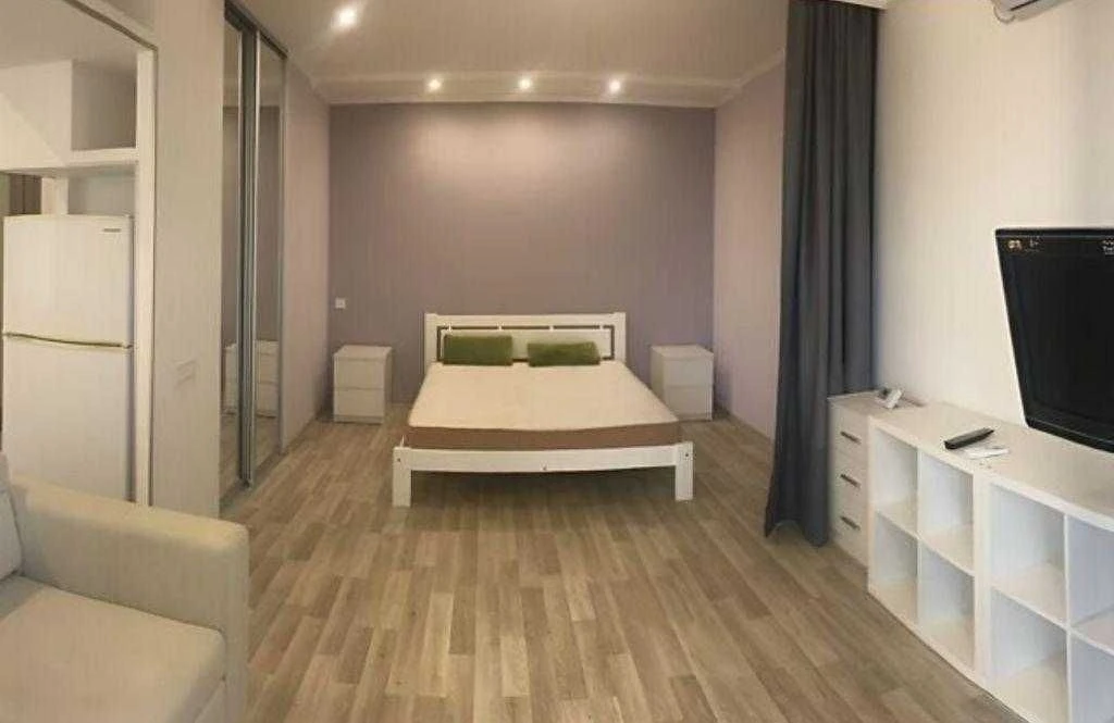 For sale 1-room apartment with euro renovation, Light not turned off,