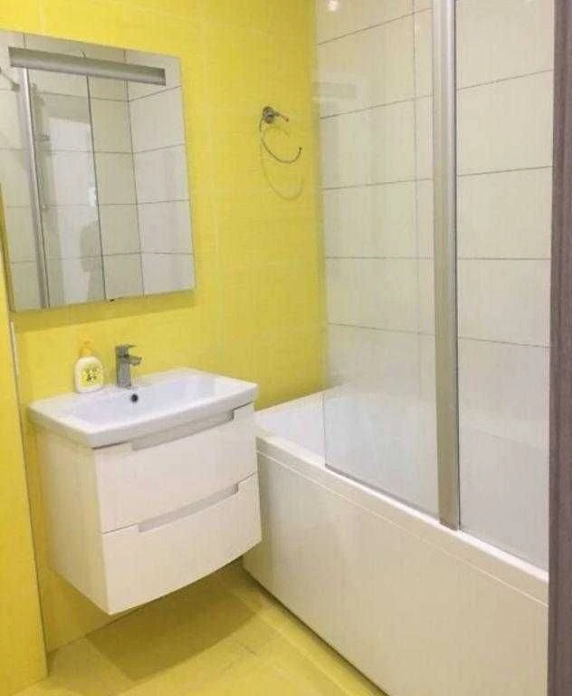 For sale 1-room apartment with euro renovation, Light not turned off,