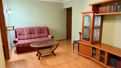 Sale of a 3-room apartment, street address: Hryshevskyi Street