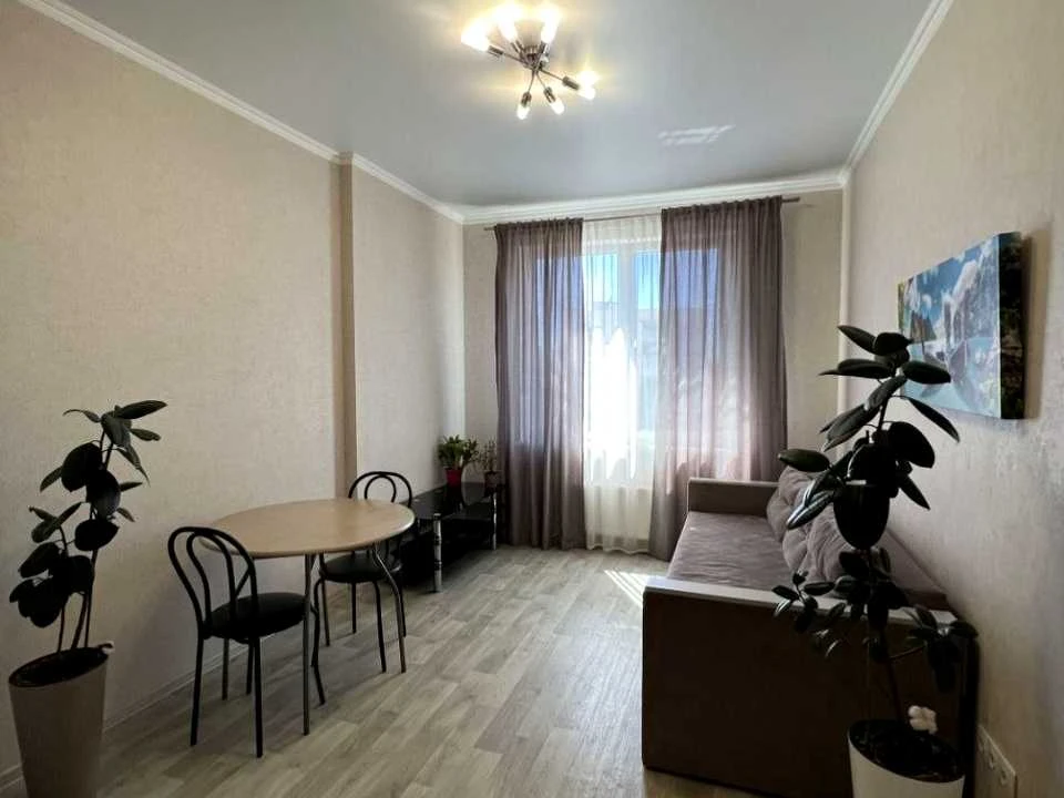 Apartment. Odesa, Literaturna St.
