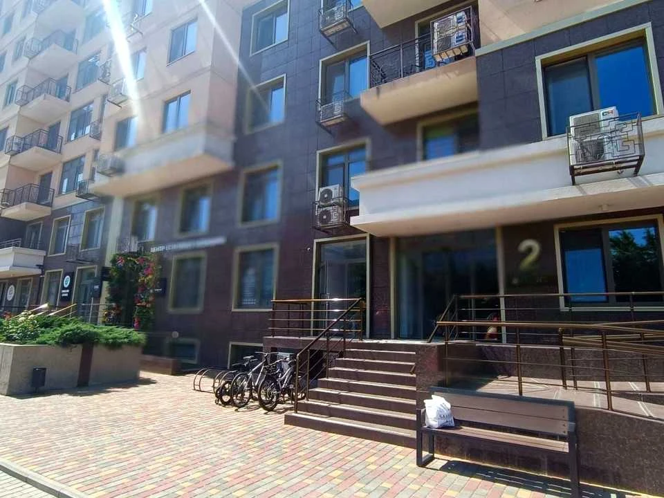 Apartment. Odesa, Literaturna St.