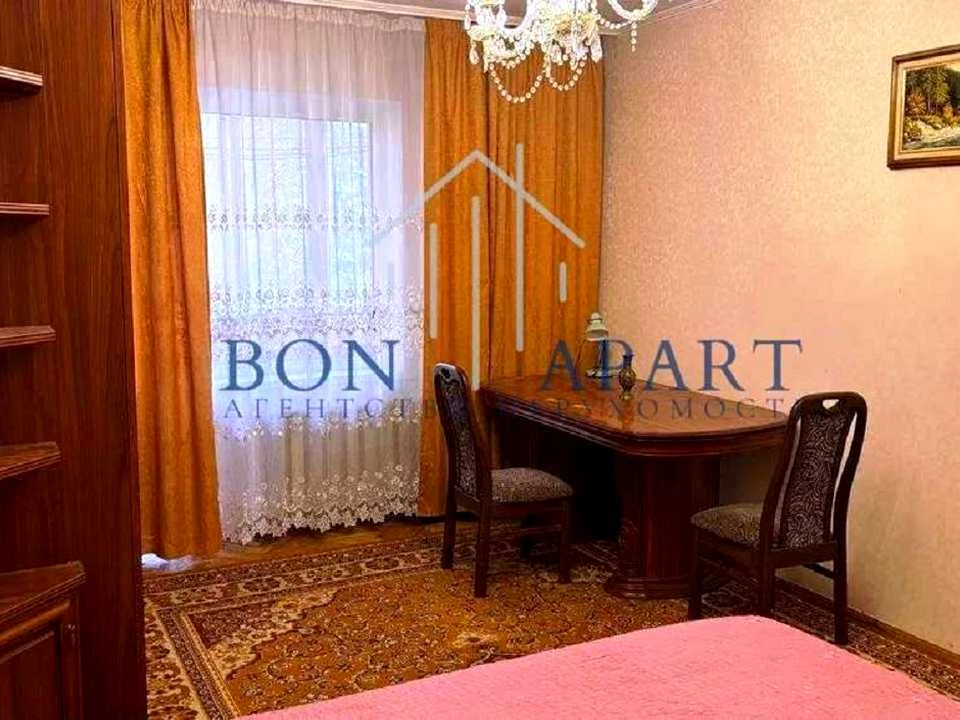 Apartment. Levka Luk'yanenko Street, Kyiv