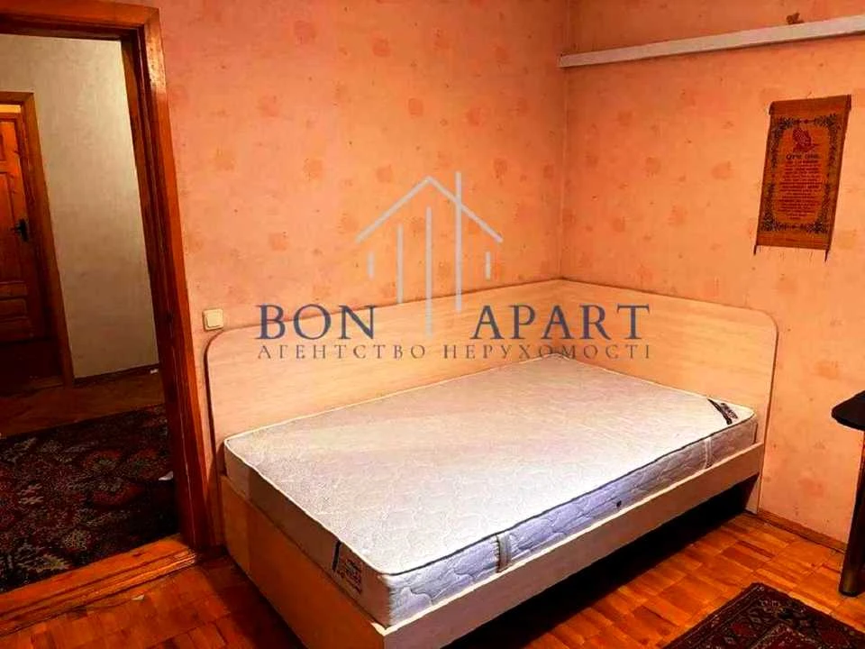 Apartment. Levka Luk'yanenko Street, Kyiv