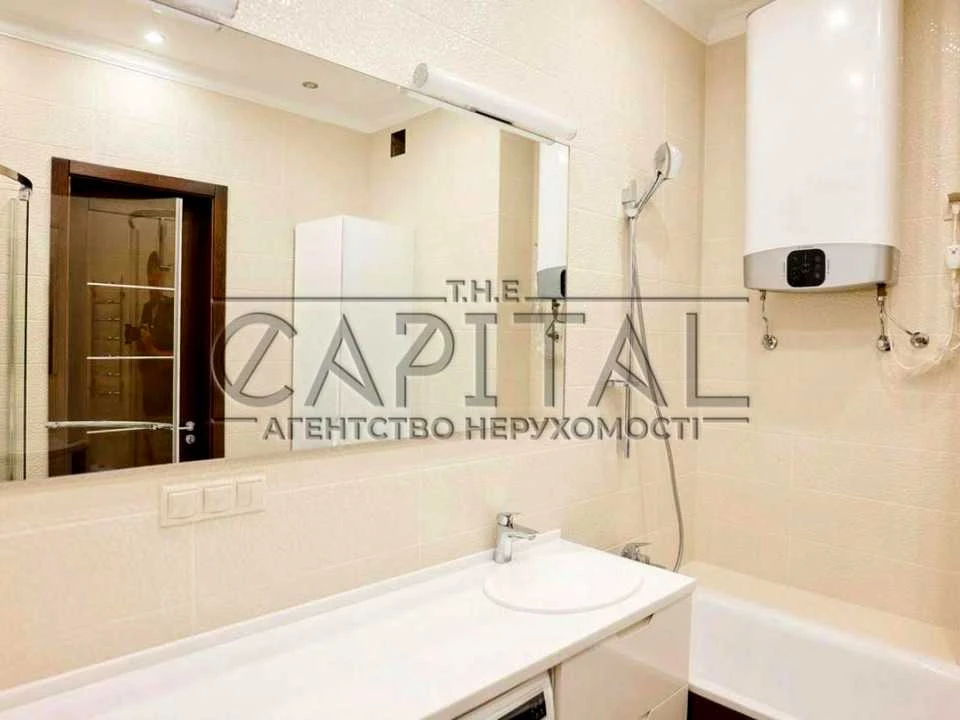 Квартира. Київ, вул. Євгена Коновальця
