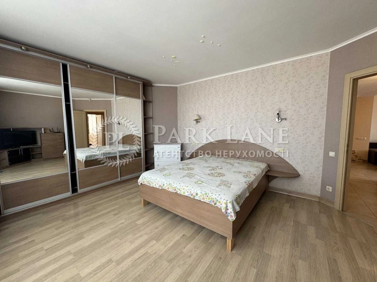 Продаж 3 квартири Дмитрівська Золотоустівська Чорновола цент