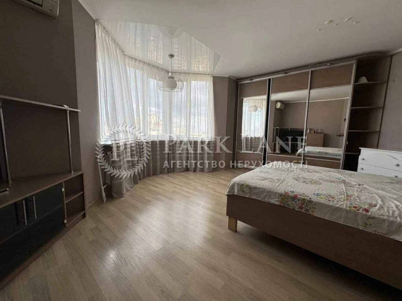 Продаж 3 квартири Дмитрівська Золотоустівська Чорновола цент