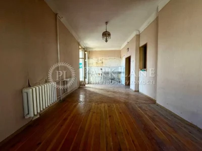 Predslavynska, 47 || 1-bedroom apartment 51 sq.m. in an old building |