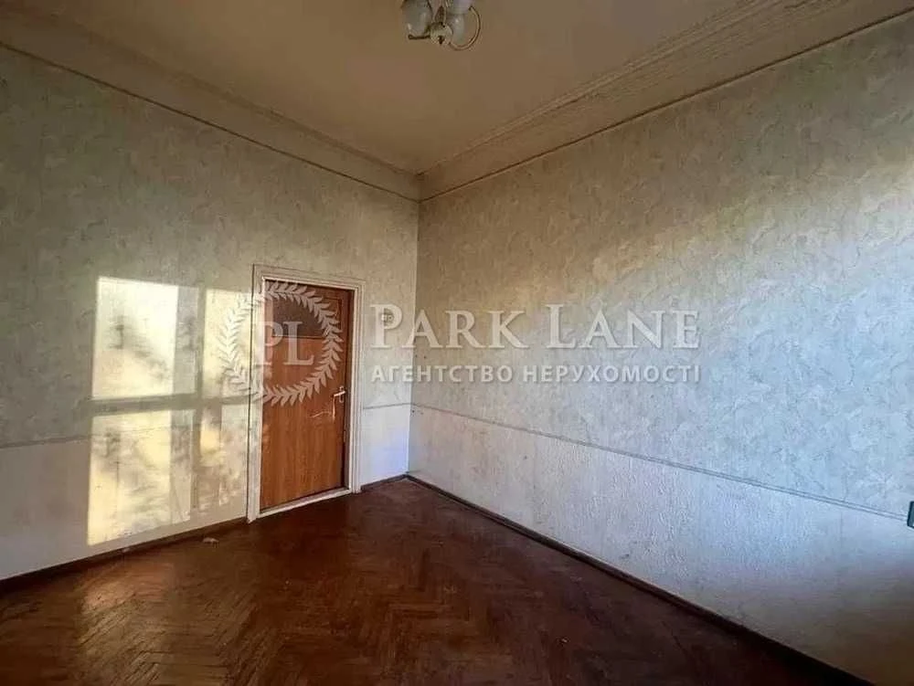 Predslavynska, 47 || 1-bedroom apartment 51 sq.m. in an old building |