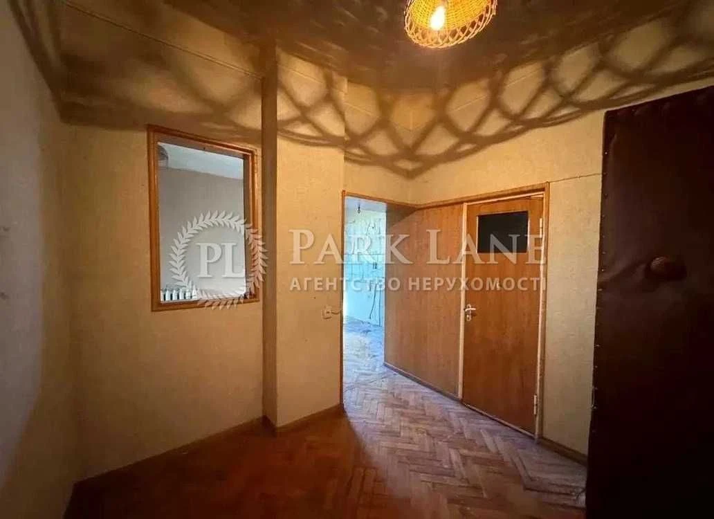Predslavynska, 47 || 1-bedroom apartment 51 sq.m. in an old building |