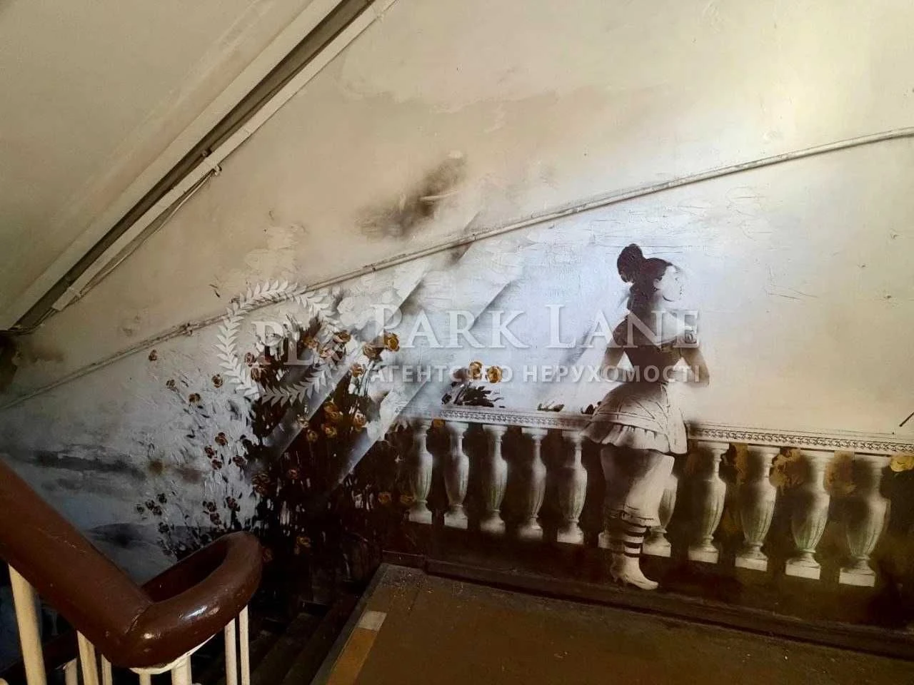 Predslavynska, 47 || 1-bedroom apartment 51 sq.m. in an old building |
