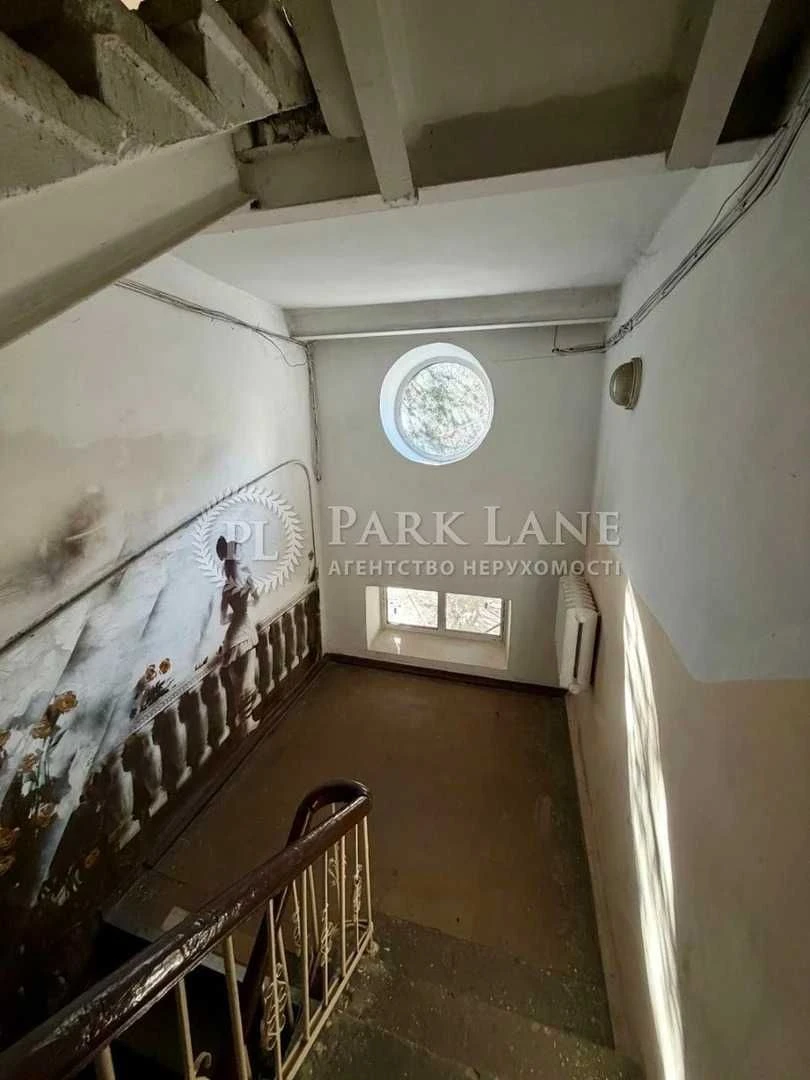 Predslavynska, 47 || 1-bedroom apartment 51 sq.m. in an old building |