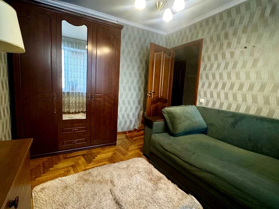 Квартира. Київ, Георгія Гонгадзе просп.