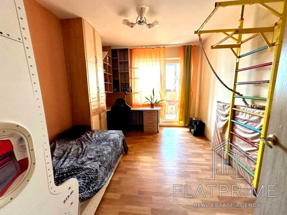 Квартира. Київ, Урлівська вулиця.