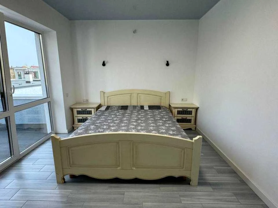 Дом. Киев, Затишная улица