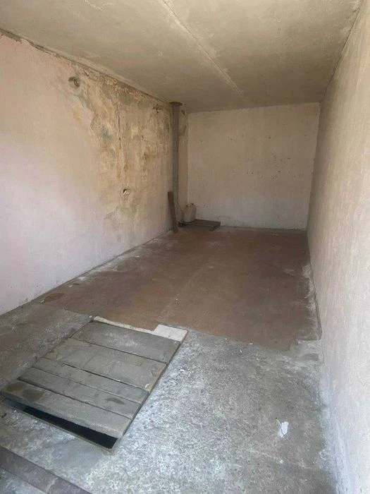 stone garage for sale, st. Efimova