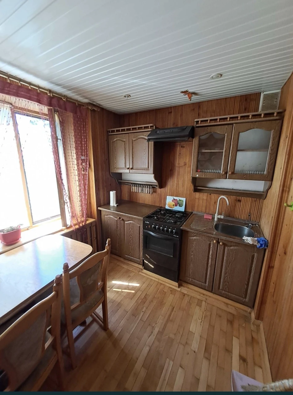 For Sale: 3-room apartment in Maloy Rynok. OWNER!
