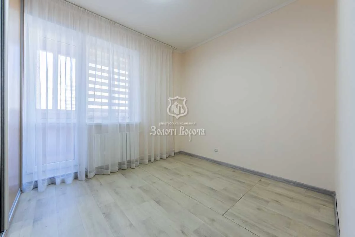 Sale of a 3-room apartment 70 m², Mykola Bazhan Prospekt, 2